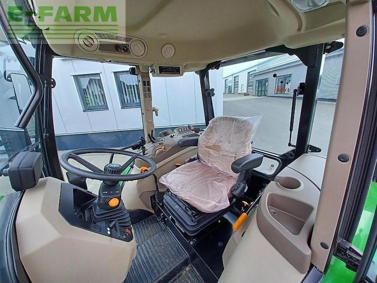 Traktor John Deere 5058e: slika 8 Traktor John Deere 5058e: slika 8