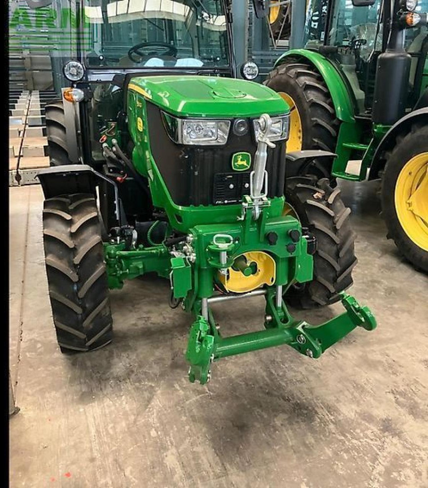 John Deere 5115gf - Traktor: slika 1 John Deere 5115gf - Traktor: slika 1