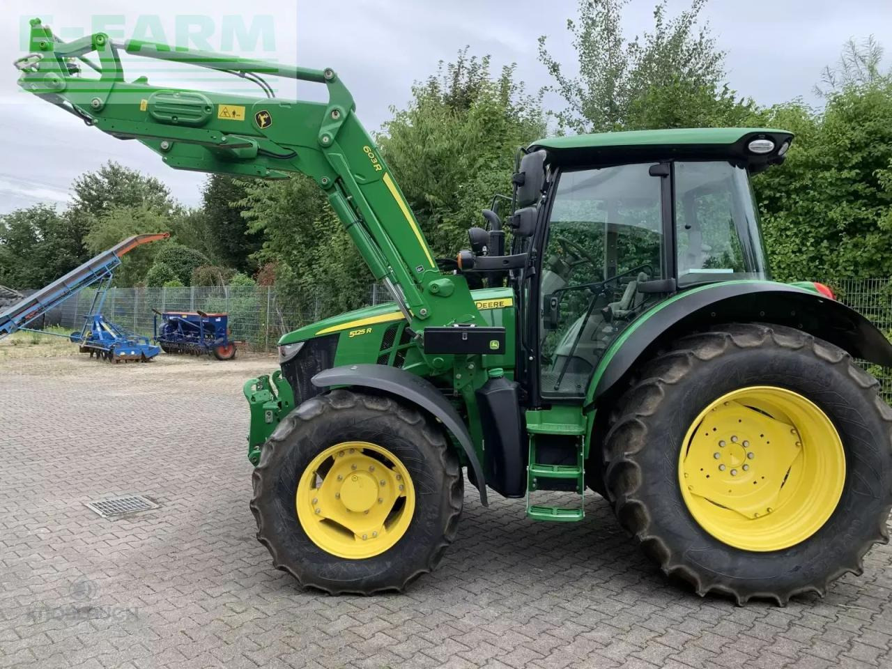 John Deere 5125r - Traktor: slika 3 John Deere 5125r - Traktor: slika 3