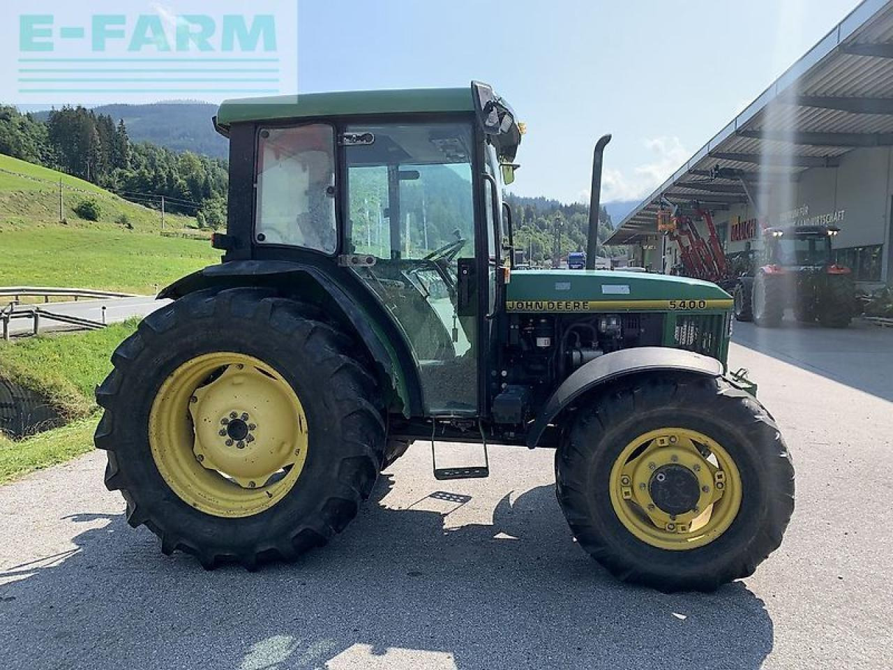 John Deere 5400 a - Traktor: slika 5 John Deere 5400 a - Traktor: slika 5