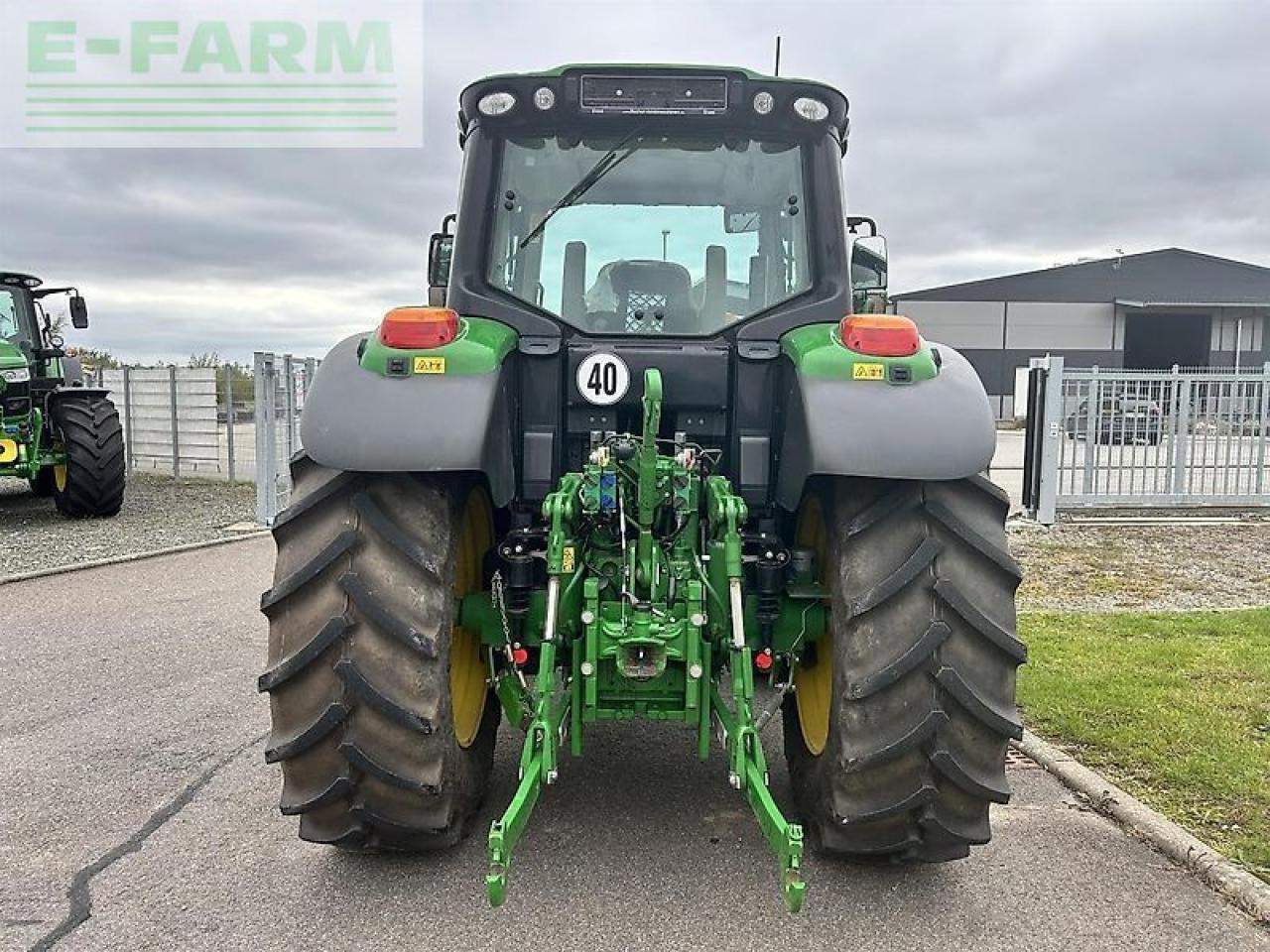 John Deere 6090m - Traktor: slika 5 John Deere 6090m - Traktor: slika 5