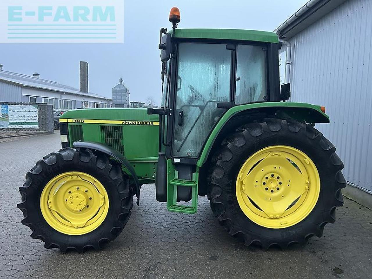 John Deere 6110 - Traktor: slika 2 John Deere 6110 - Traktor: slika 2