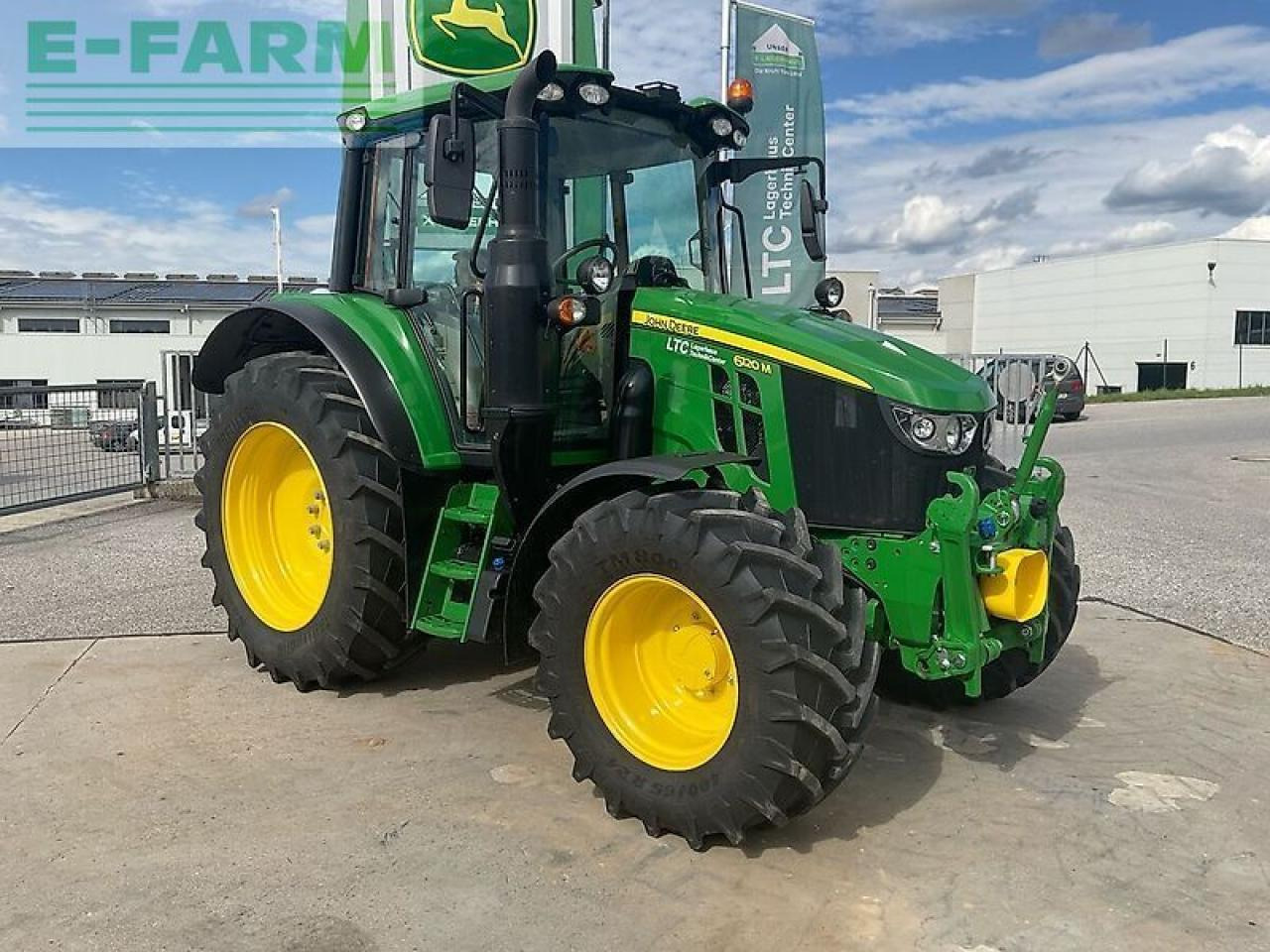 John Deere 6120m - Traktor: slika 2 John Deere 6120m - Traktor: slika 2