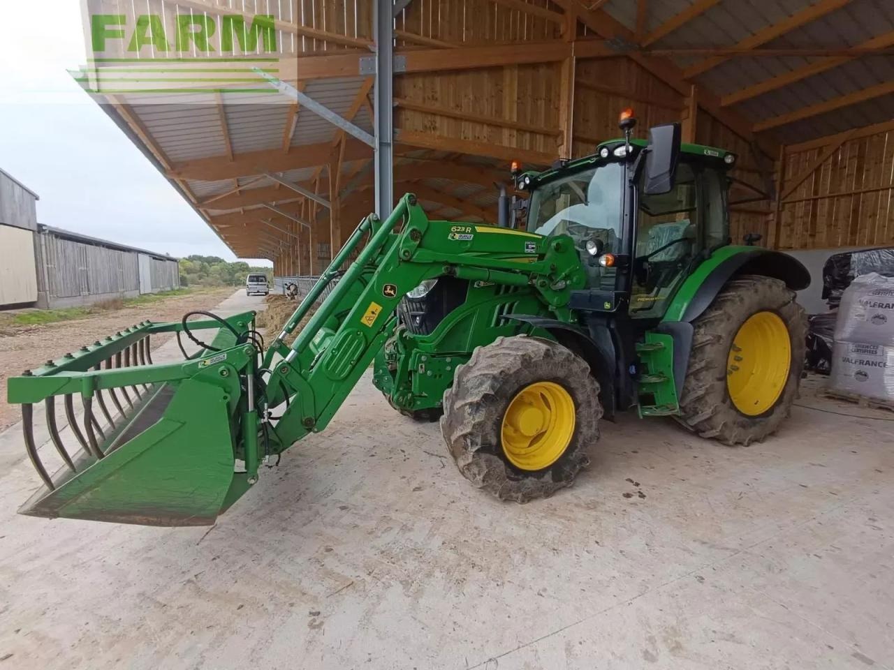 John Deere 6130r - Traktor: slika 1 John Deere 6130r - Traktor: slika 1