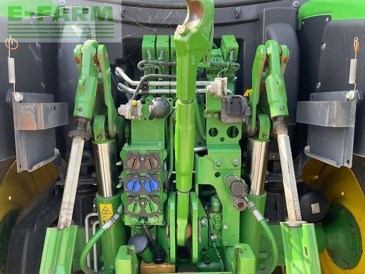 John Deere 6130r - Traktor: slika 4 John Deere 6130r - Traktor: slika 4