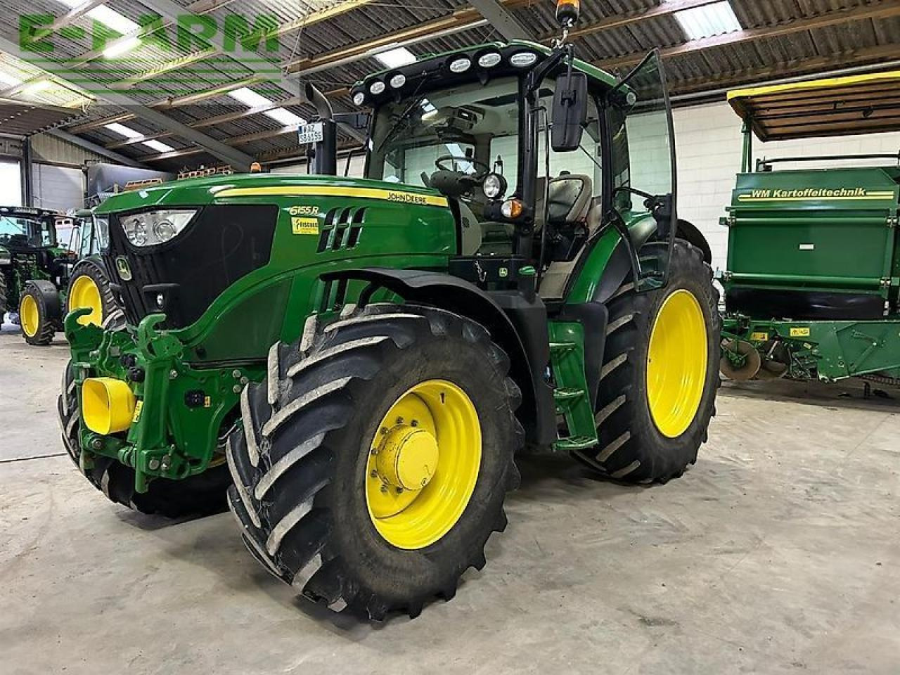 John Deere 6155r ap40 - Traktor: slika 1 John Deere 6155r ap40 - Traktor: slika 1