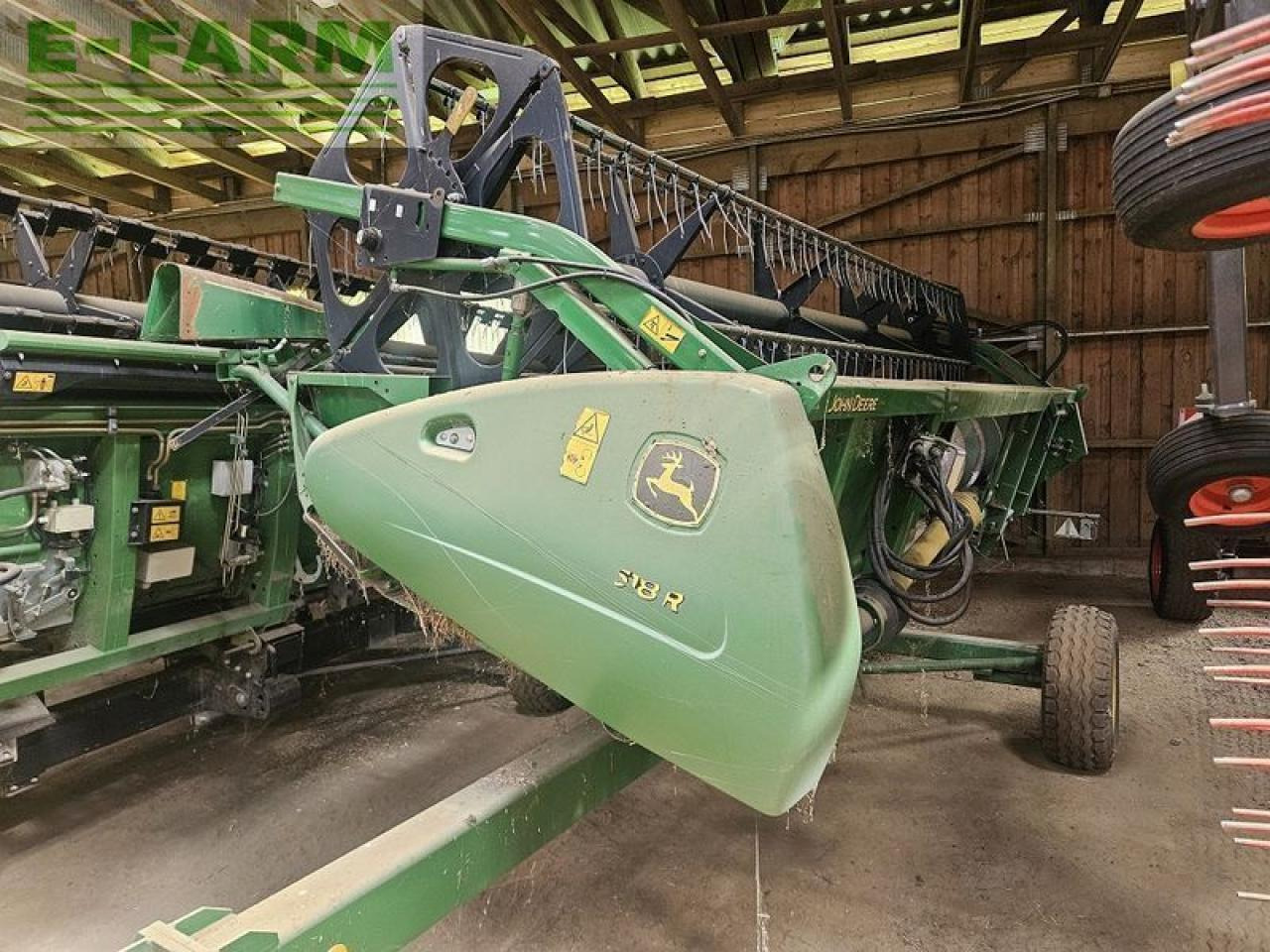 John Deere 618r + transportwagen - Prednji deo kombajna: slika 1 John Deere 618r + transportwagen - Prednji deo kombajna: slika 1