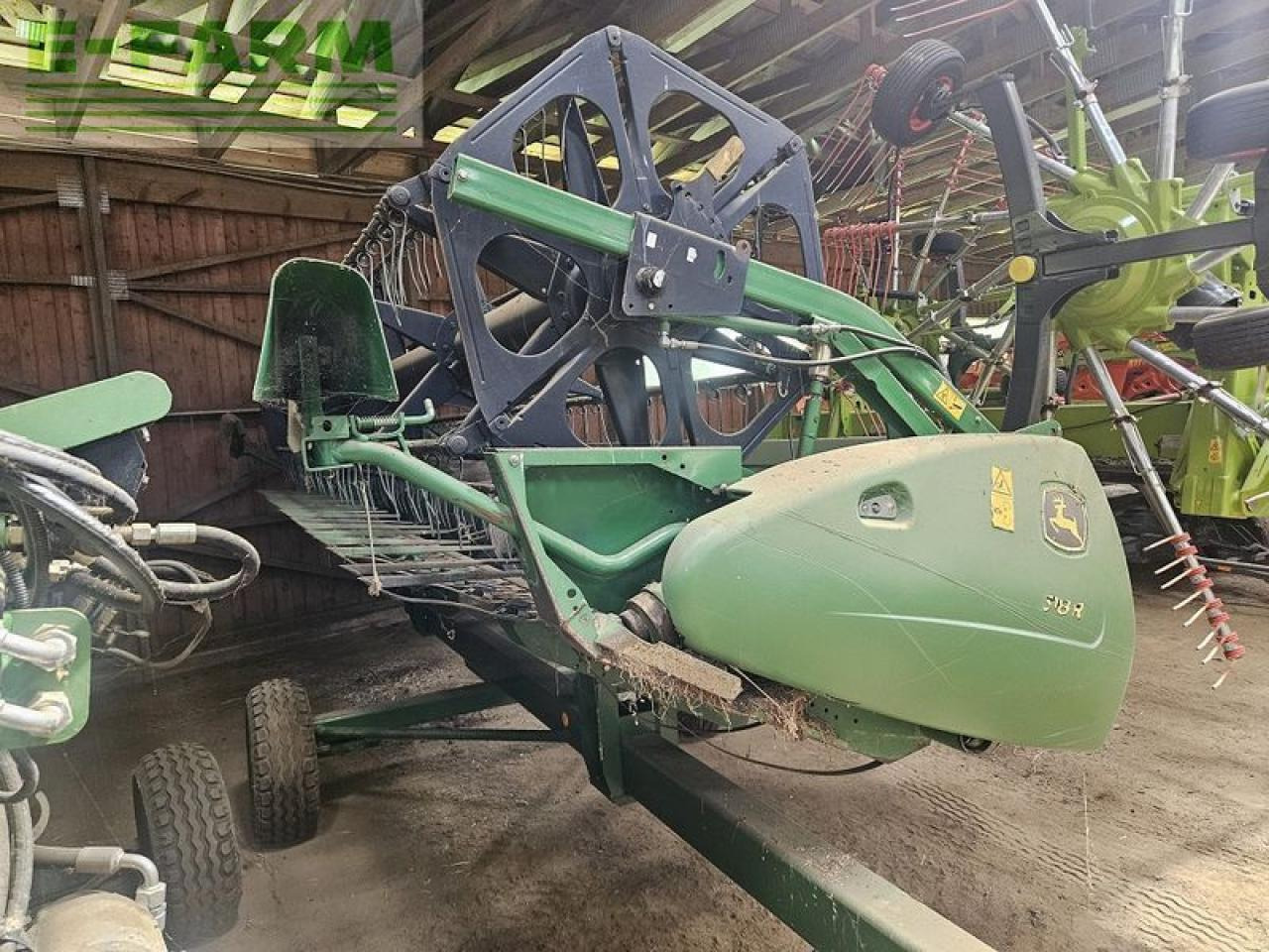 John Deere 618r + transportwagen - Prednji deo kombajna: slika 2 John Deere 618r + transportwagen - Prednji deo kombajna: slika 2