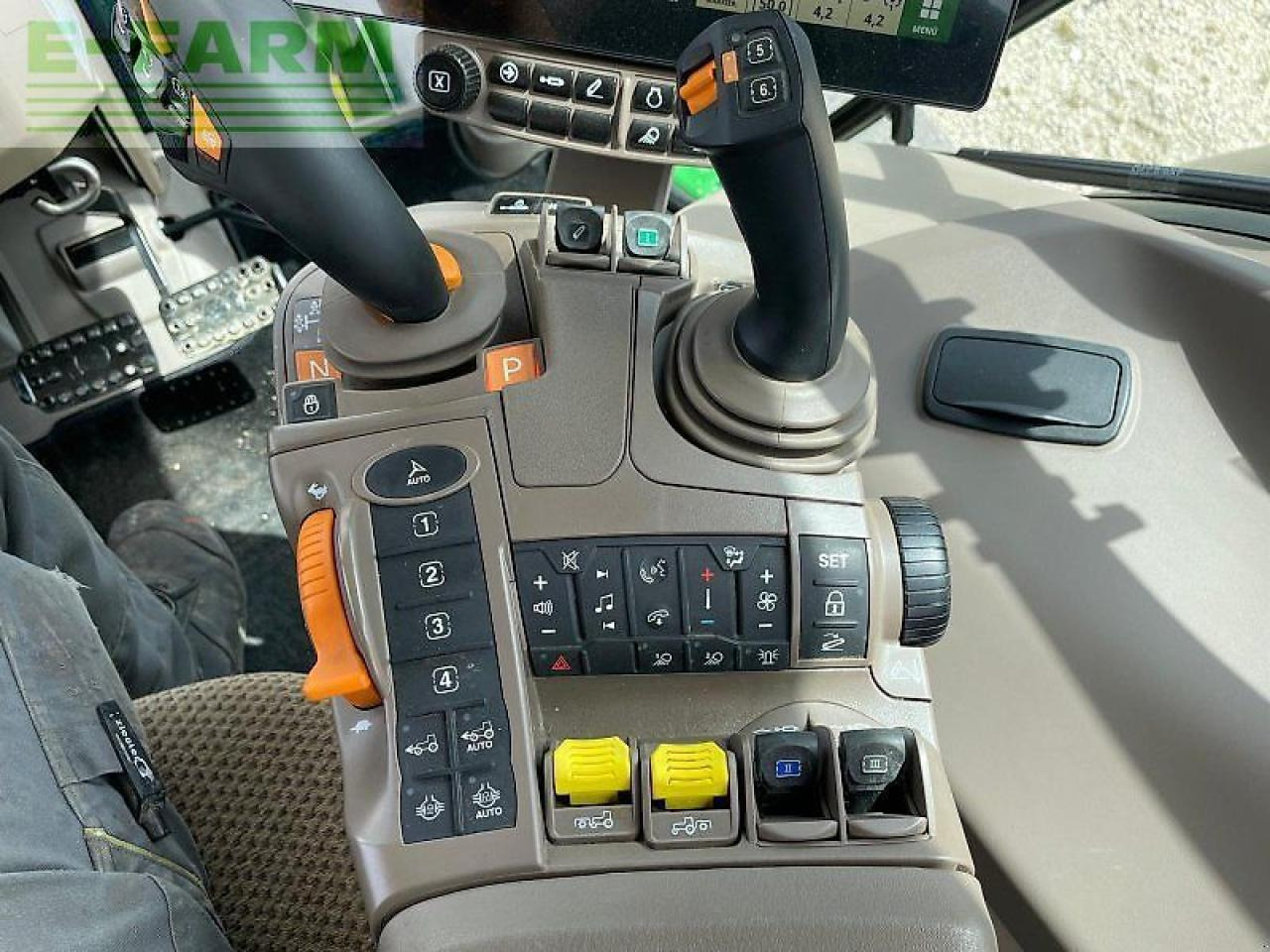 Traktor John Deere 6195r: slika 23