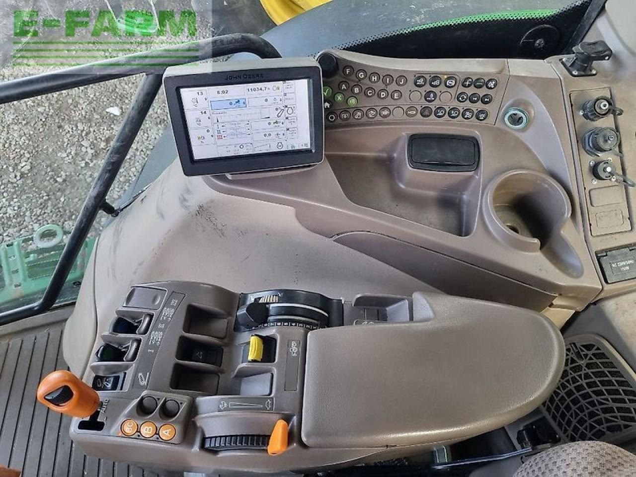 John Deere 6210r - Traktor: slika 4 John Deere 6210r - Traktor: slika 4