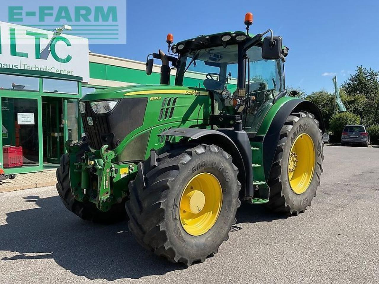 John Deere 6210r - Traktor: slika 1 John Deere 6210r - Traktor: slika 1