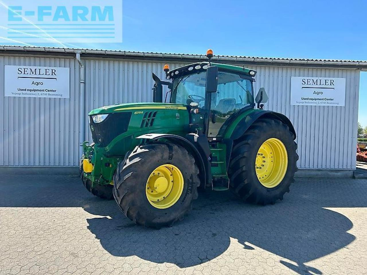 John Deere 6215r - Traktor: slika 1 John Deere 6215r - Traktor: slika 1