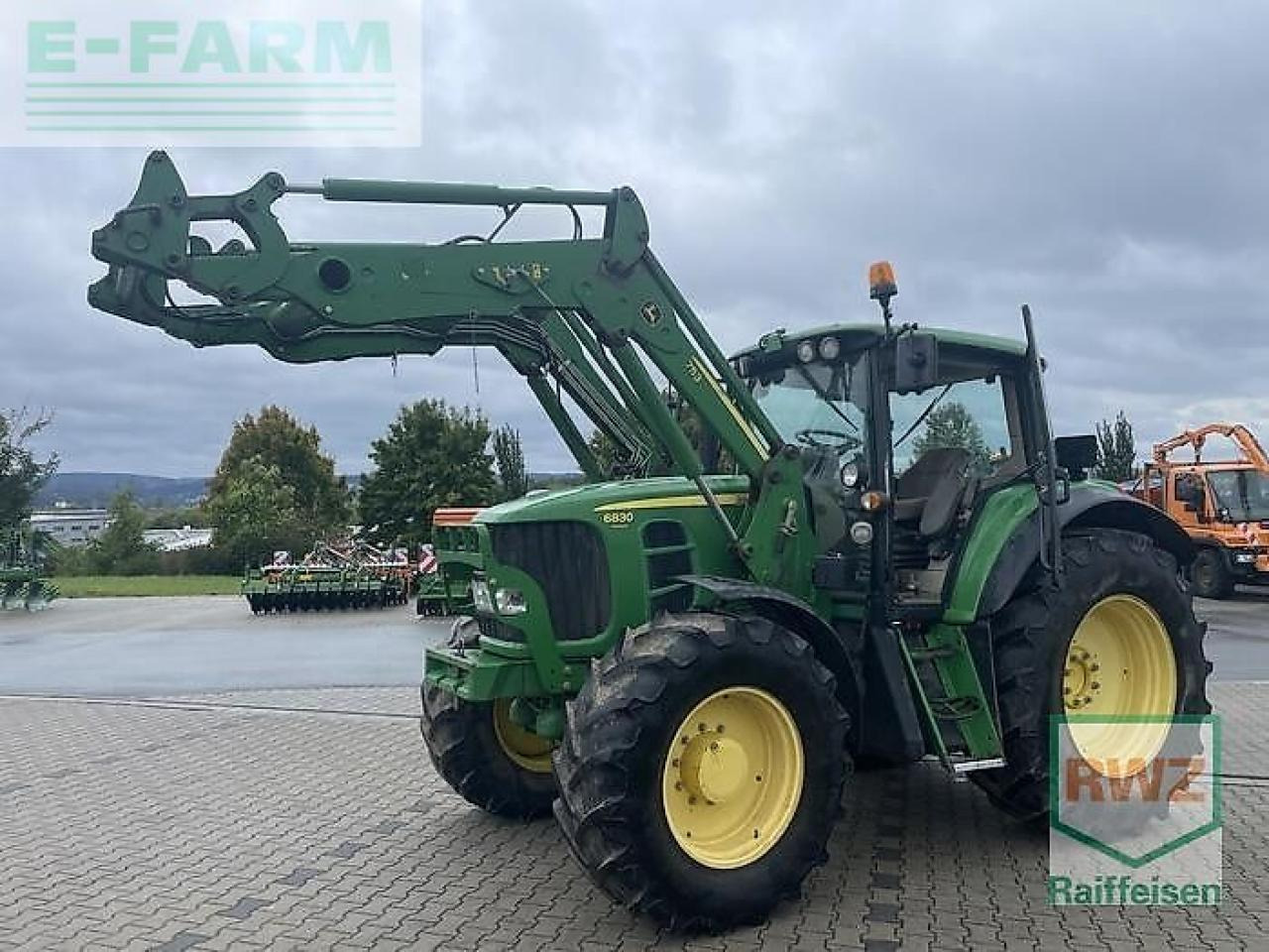 John Deere 6830 Premium - Traktor: slika 1 John Deere 6830 Premium - Traktor: slika 1