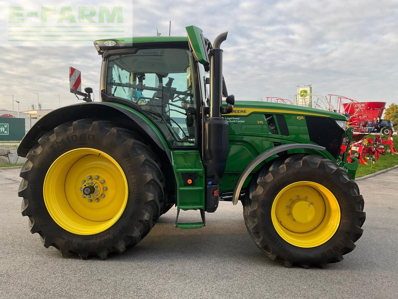 John Deere 6R 215 - Traktor: slika 5 John Deere 6R 215 - Traktor: slika 5
