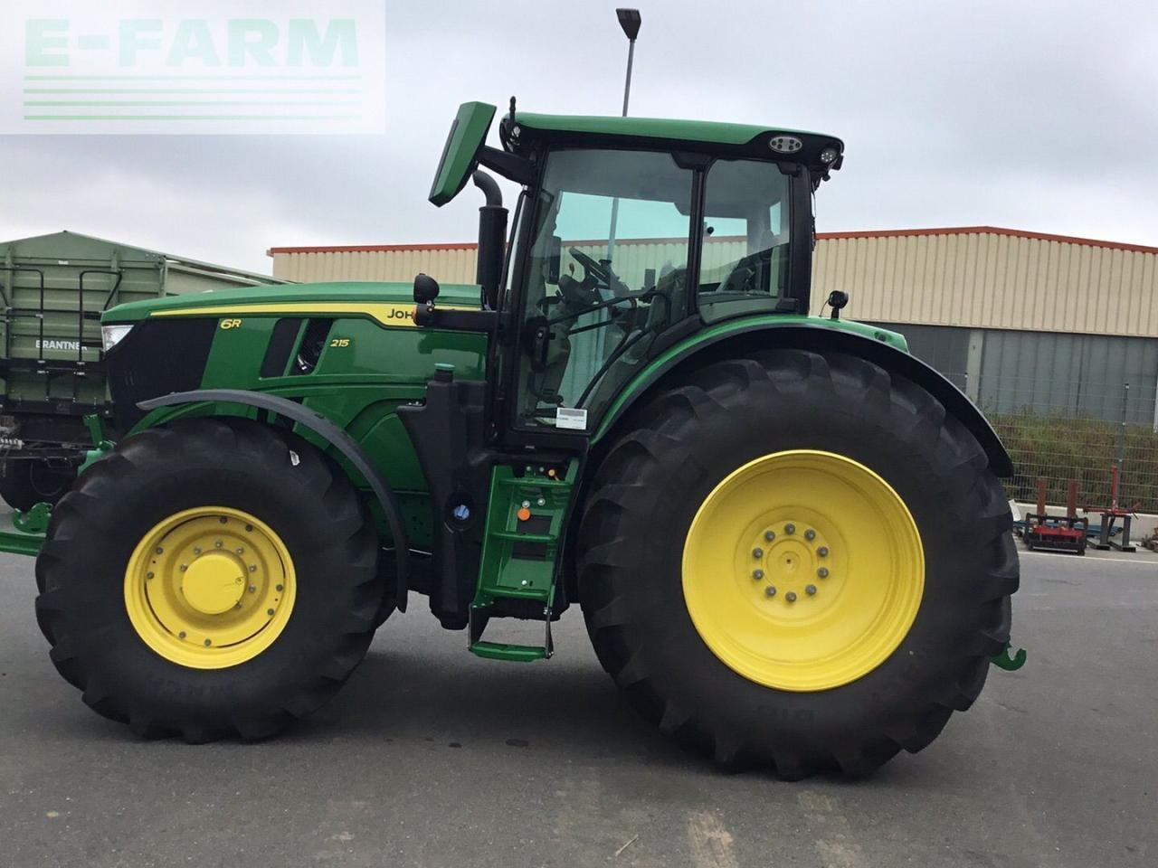 John Deere 6R215 - Traktor: slika 2 John Deere 6R215 - Traktor: slika 2