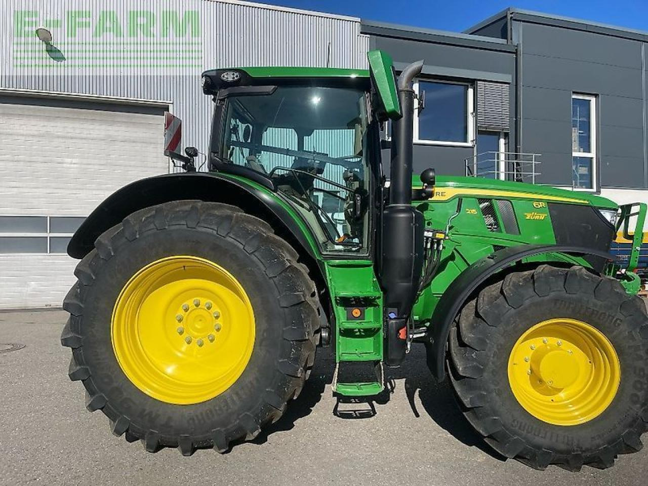 John Deere 6r215 / 6r 215 - Traktor: slika 1 John Deere 6r215 / 6r 215 - Traktor: slika 1