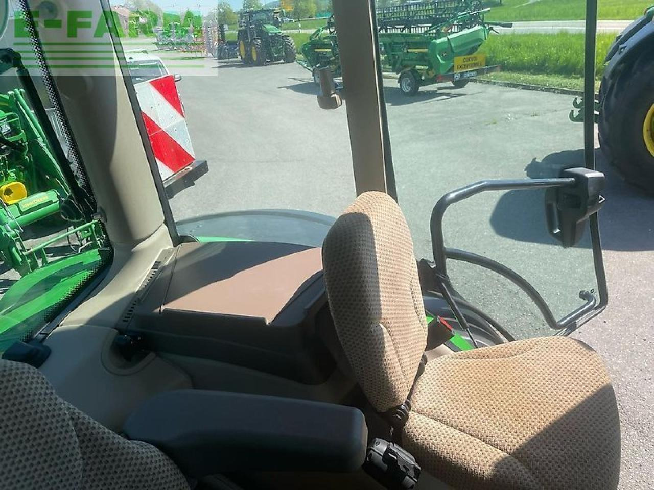 John Deere 6r215 / 6r 215 - Traktor: slika 5 John Deere 6r215 / 6r 215 - Traktor: slika 5
