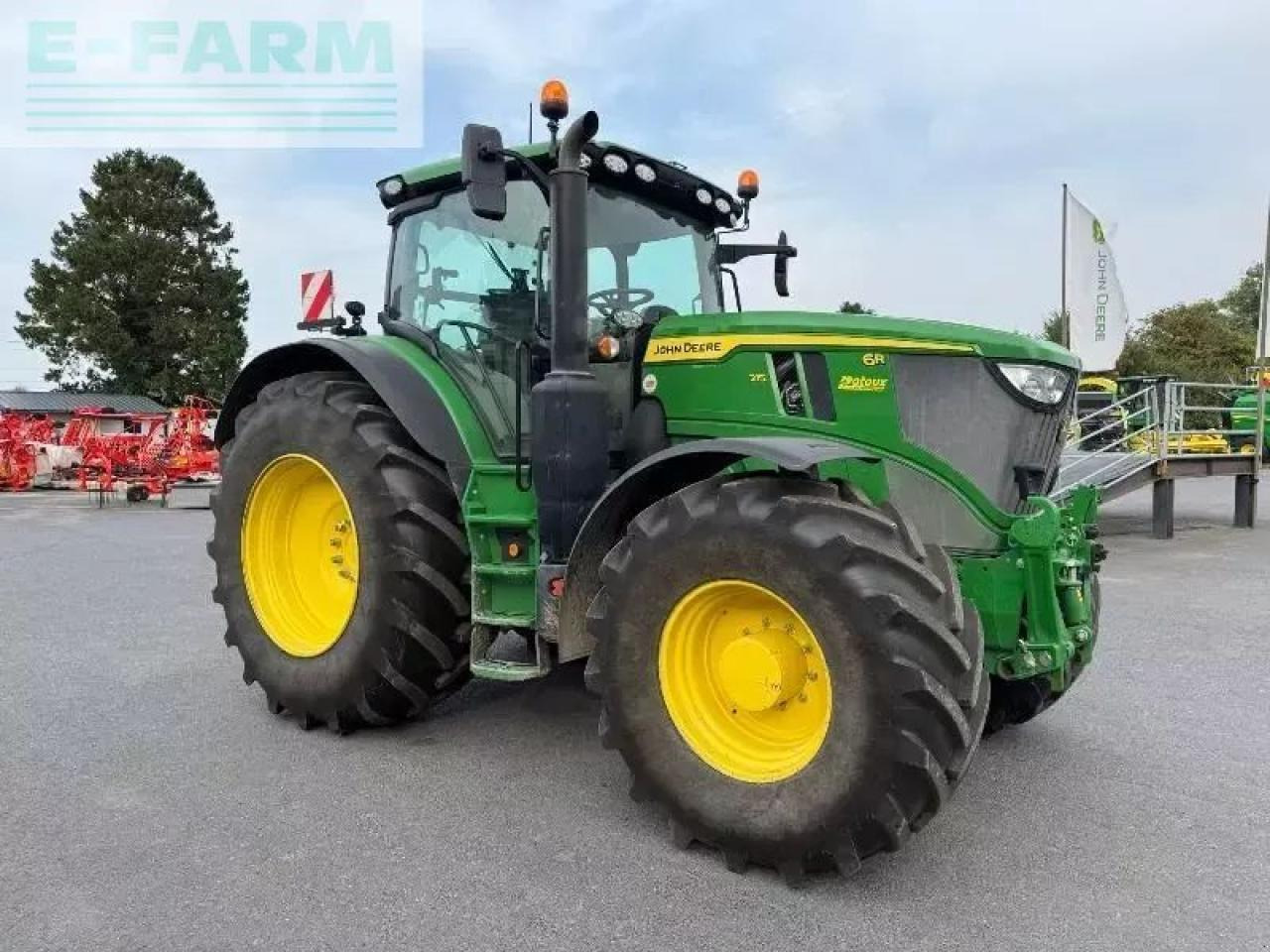 John Deere 6r215 - Traktor: slika 4 John Deere 6r215 - Traktor: slika 4