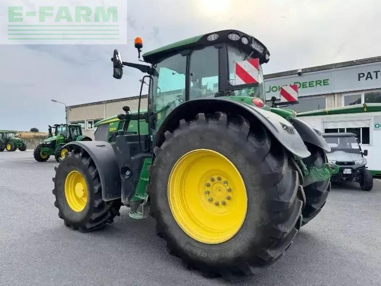 John Deere 6r215 - Traktor: slika 2 John Deere 6r215 - Traktor: slika 2