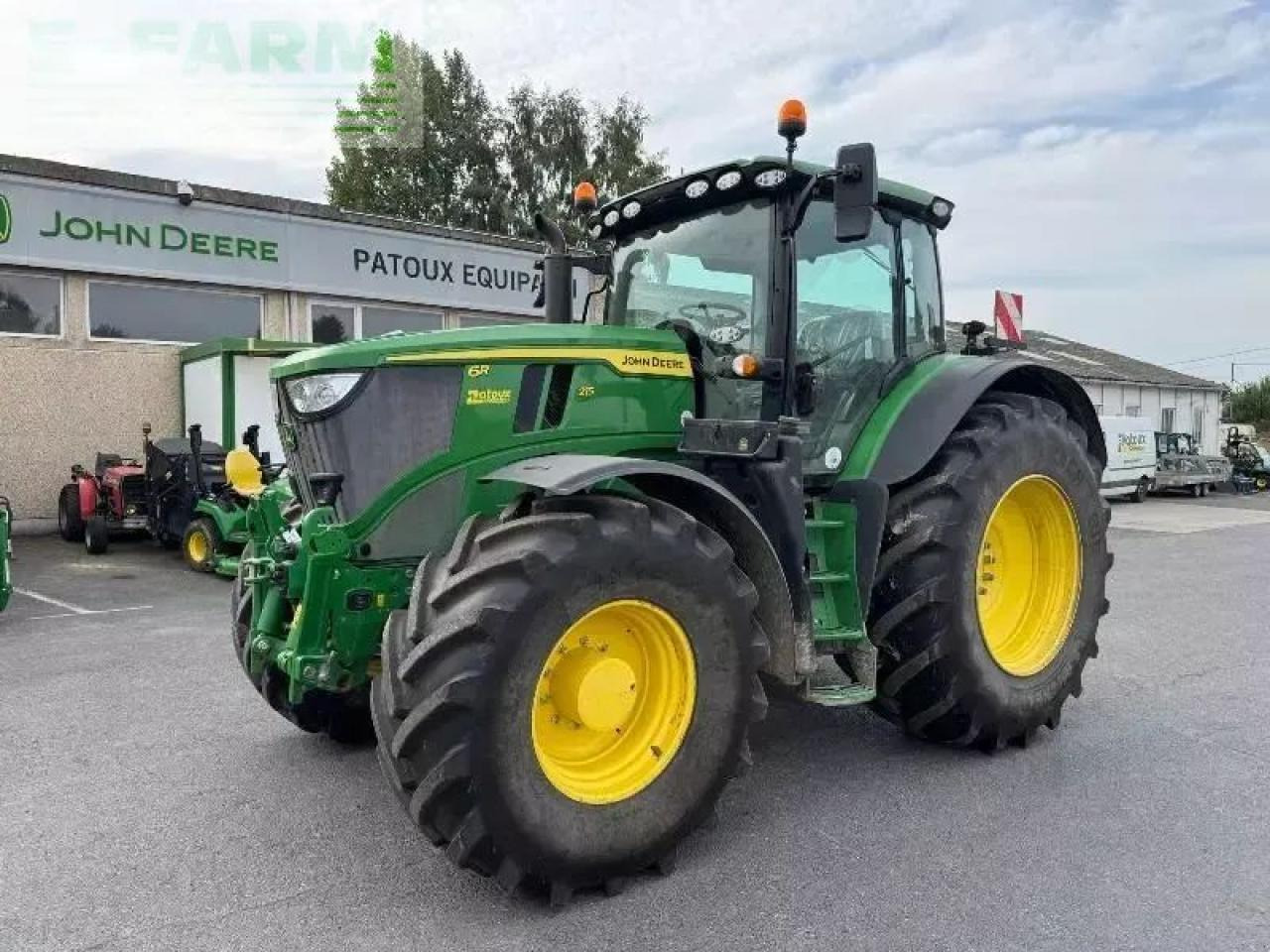 John Deere 6r215 - Traktor: slika 1 John Deere 6r215 - Traktor: slika 1