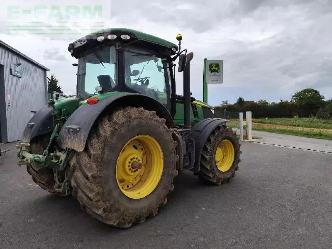 John Deere 7210r - Traktor: slika 2 John Deere 7210r - Traktor: slika 2