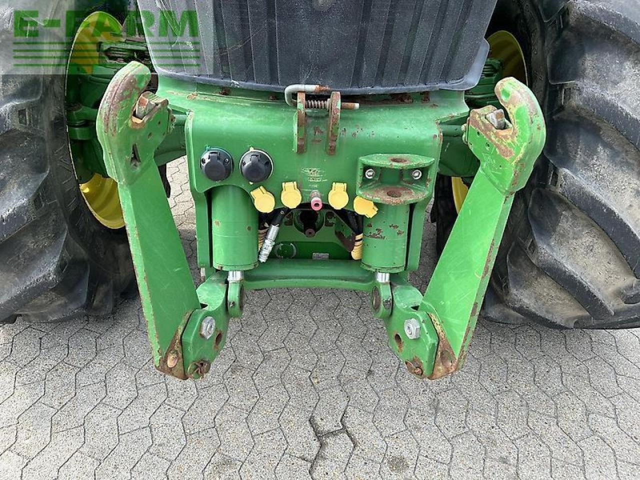 John Deere 7230r - Traktor: slika 5 John Deere 7230r - Traktor: slika 5