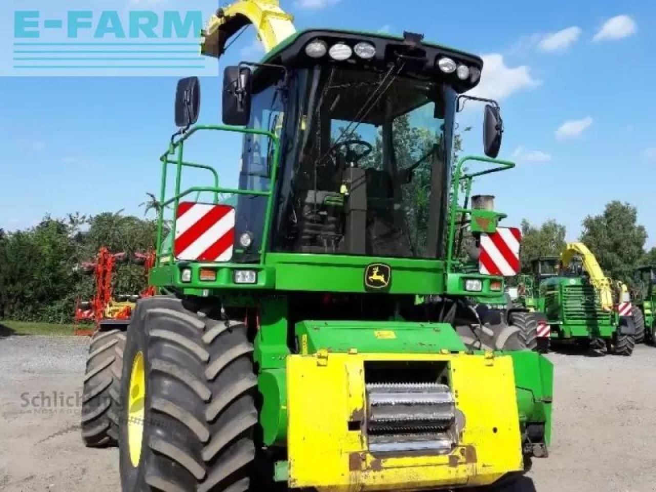 John Deere 7350 ohne vorsatz - Kombajn za stočnu hranu: slika 2 John Deere 7350 ohne vorsatz - Kombajn za stočnu hranu: slika 2