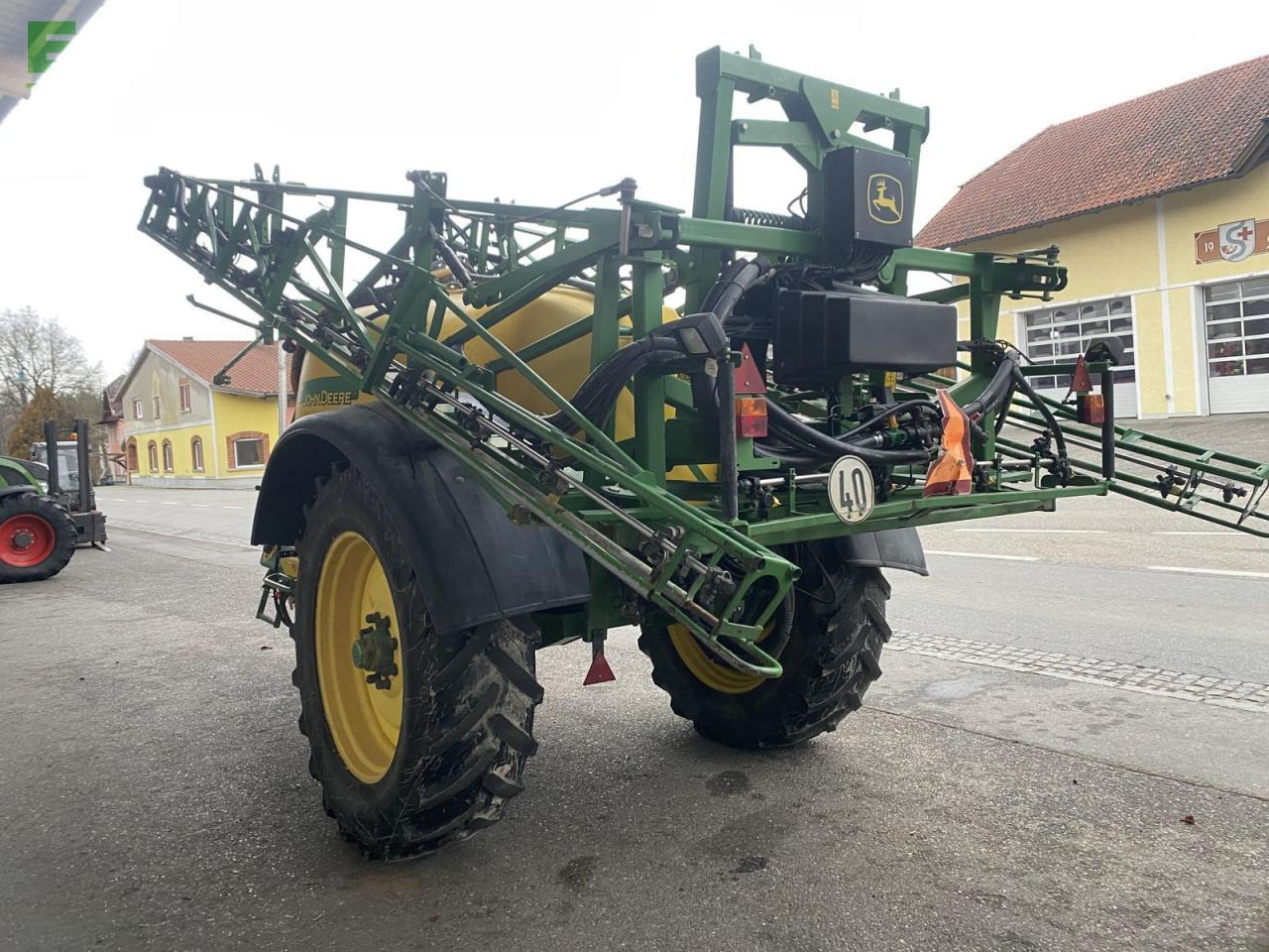 John Deere 740 - 28 m - Vučena prskalica: slika 3 John Deere 740 - 28 m - Vučena prskalica: slika 3