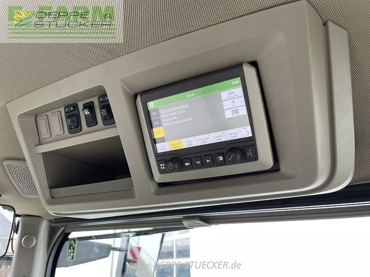 Traktor John Deere 7r 290: slika 8 Traktor John Deere 7r 290: slika 8