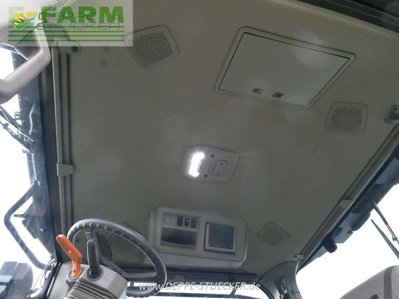 Traktor John Deere 7r 330: slika 10 Traktor John Deere 7r 330: slika 10