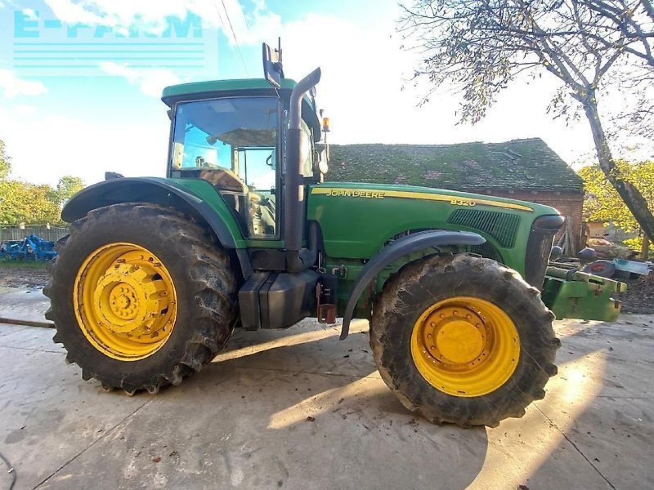 John Deere 8320 - Traktor: slika 3 John Deere 8320 - Traktor: slika 3