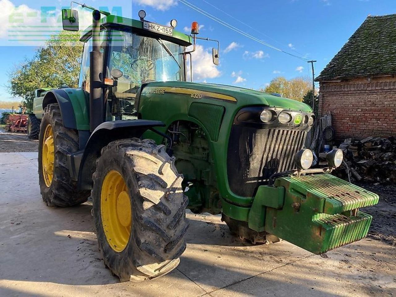 John Deere 8320 - Traktor: slika 1 John Deere 8320 - Traktor: slika 1