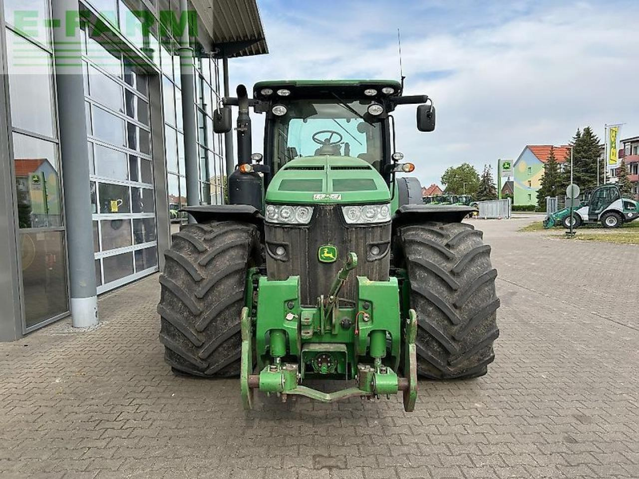 John Deere 8335r - Traktor: slika 3 John Deere 8335r - Traktor: slika 3