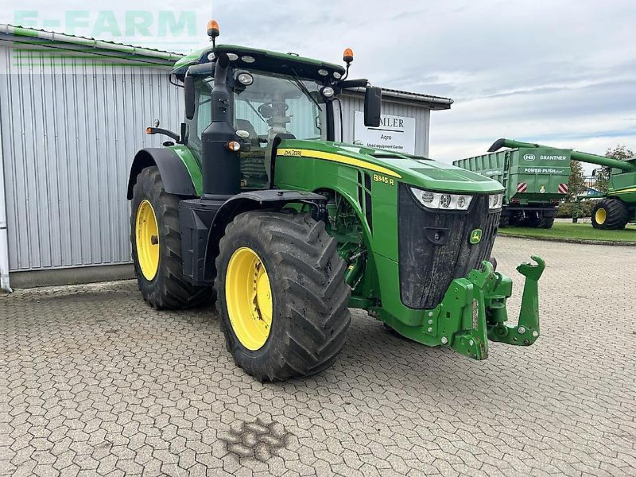 Traktor John Deere 8345r: slika 9