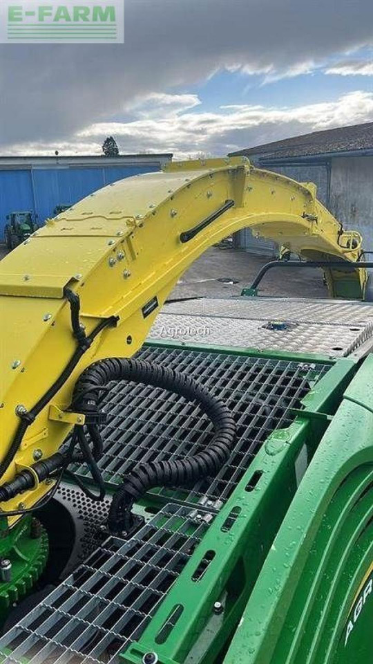 John Deere 8400 - Kombajn za stočnu hranu: slika 2 John Deere 8400 - Kombajn za stočnu hranu: slika 2