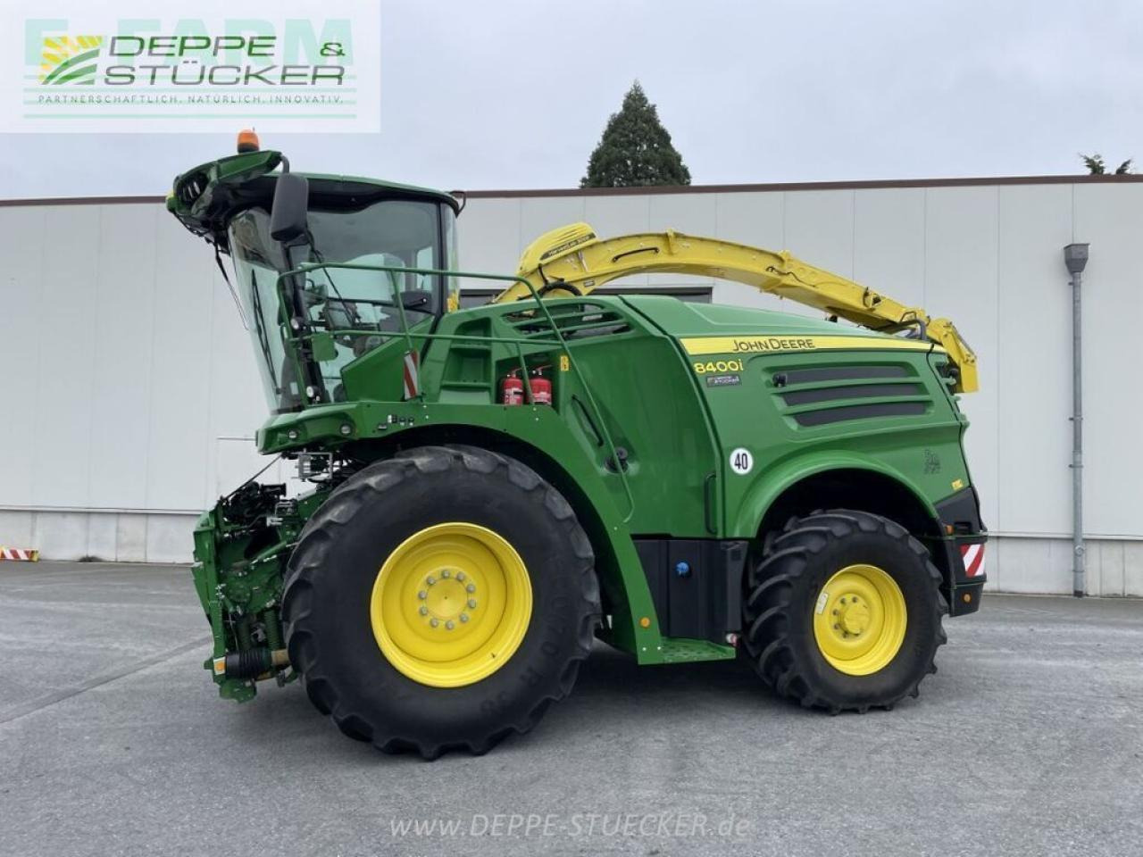 John Deere 8400 mit kemper 360 plus - Kombajn za stočnu hranu: slika 1 John Deere 8400 mit kemper 360 plus - Kombajn za stočnu hranu: slika 1