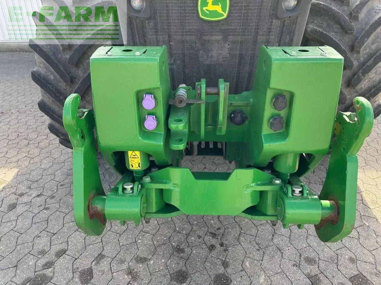 Traktor John Deere 8400r: slika 15 Traktor John Deere 8400r: slika 15