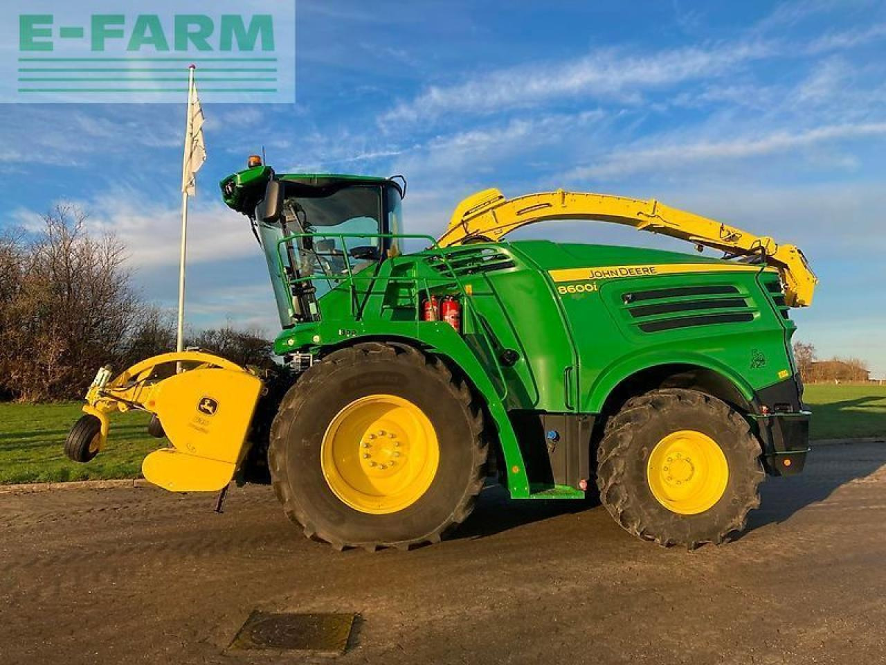 John Deere 8600i - Kombajn za stočnu hranu: slika 1 John Deere 8600i - Kombajn za stočnu hranu: slika 1