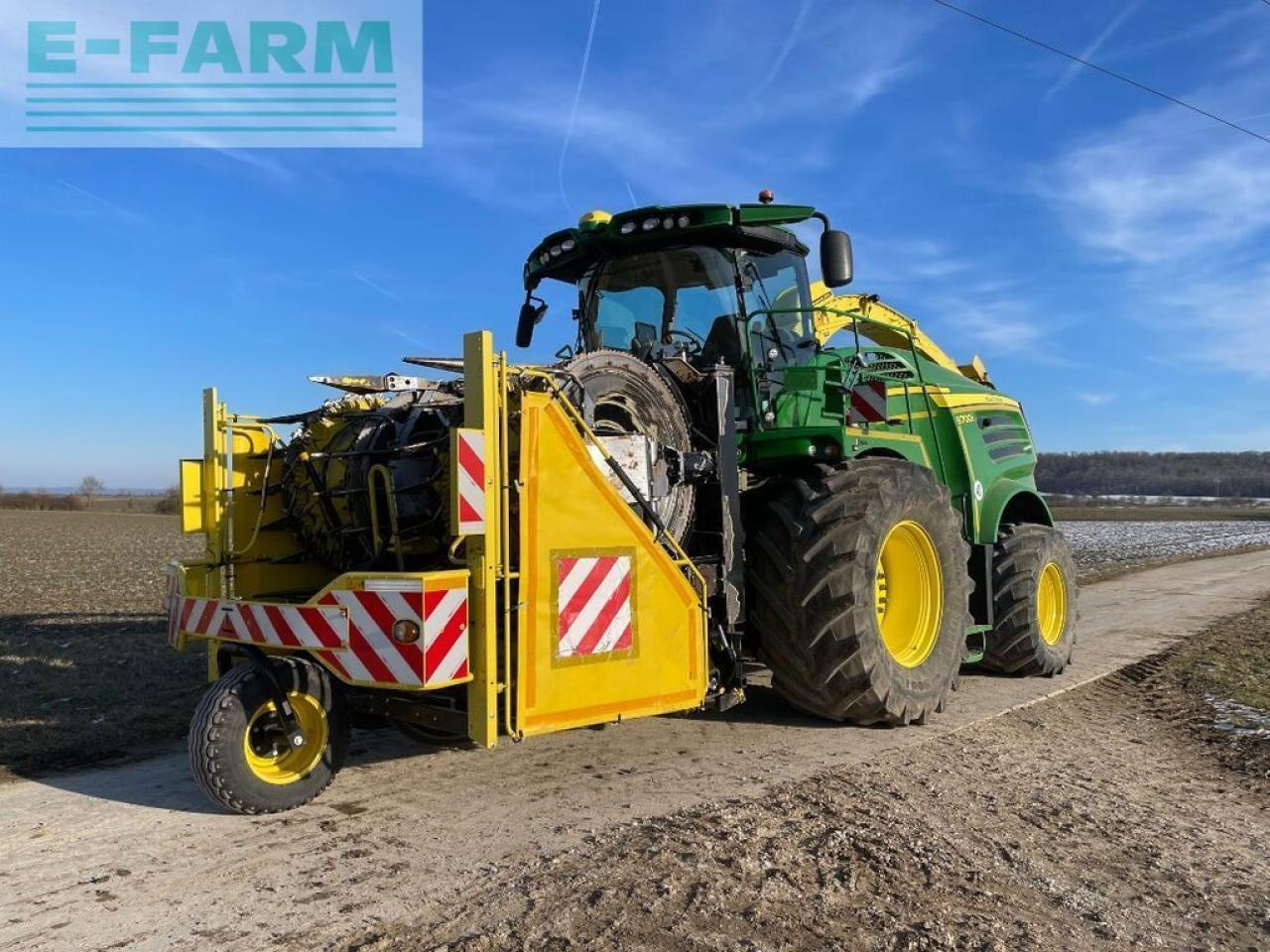 John Deere 8700i - Kombajn za stočnu hranu: slika 1 John Deere 8700i - Kombajn za stočnu hranu: slika 1