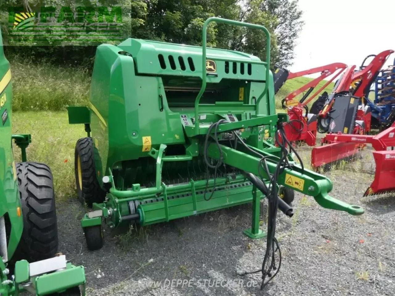 John Deere f441 m - Balirka za kockaste bale: slika 1 John Deere f441 m - Balirka za kockaste bale: slika 1