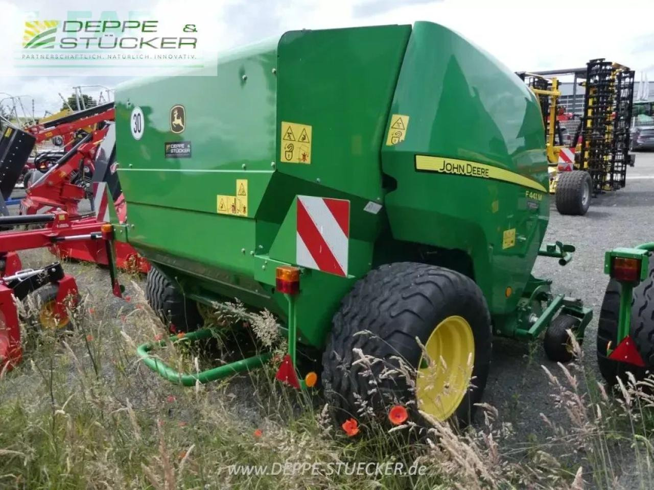 John Deere f441 m - Balirka za kockaste bale: slika 5 John Deere f441 m - Balirka za kockaste bale: slika 5