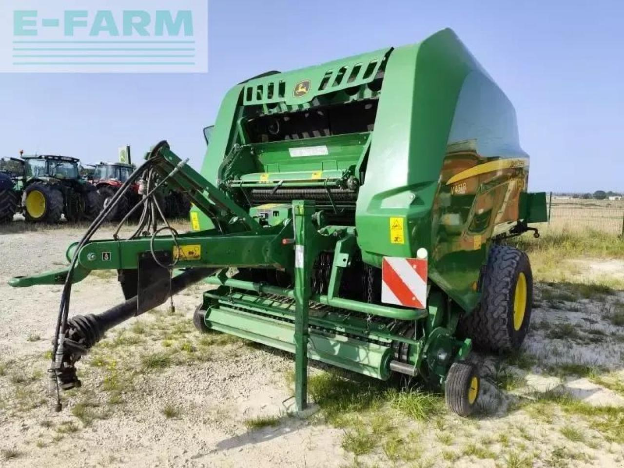 John Deere v451r - Balirka za kockaste bale: slika 2 John Deere v451r - Balirka za kockaste bale: slika 2