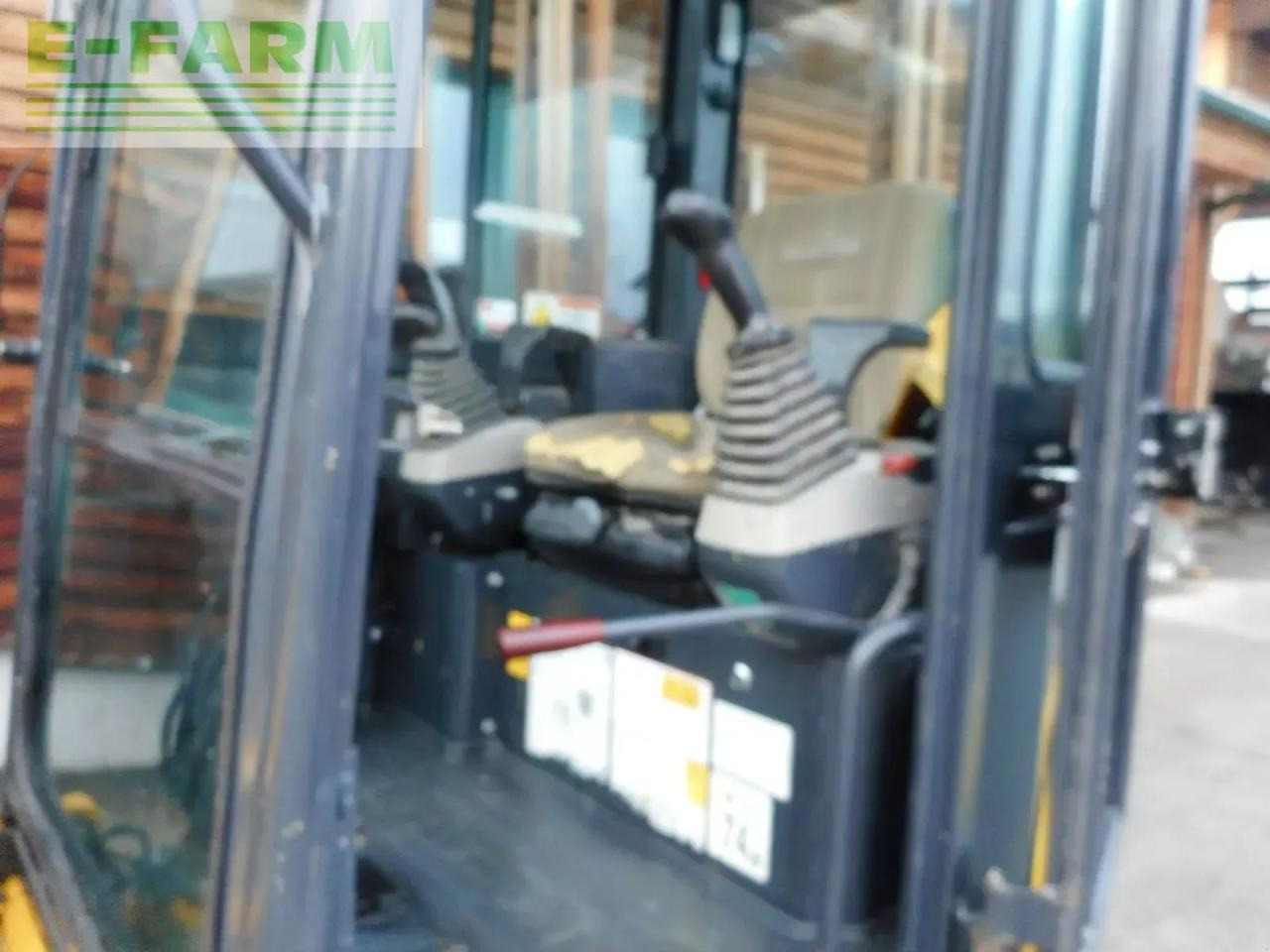 Mini bager Komatsu pc 26mr-3 ( 2.710kg ) mit powertilt: slika 7 Mini bager Komatsu pc 26mr-3 ( 2.710kg ) mit powertilt: slika 7