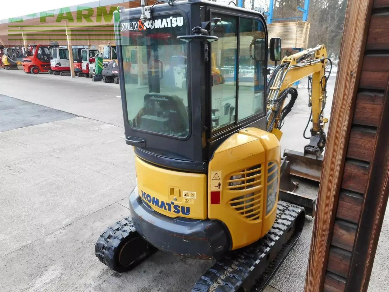 Komatsu pc 26mr-3 ( 2.710kg ) mit powertilt - Mini bager: slika 4 Komatsu pc 26mr-3 ( 2.710kg ) mit powertilt - Mini bager: slika 4