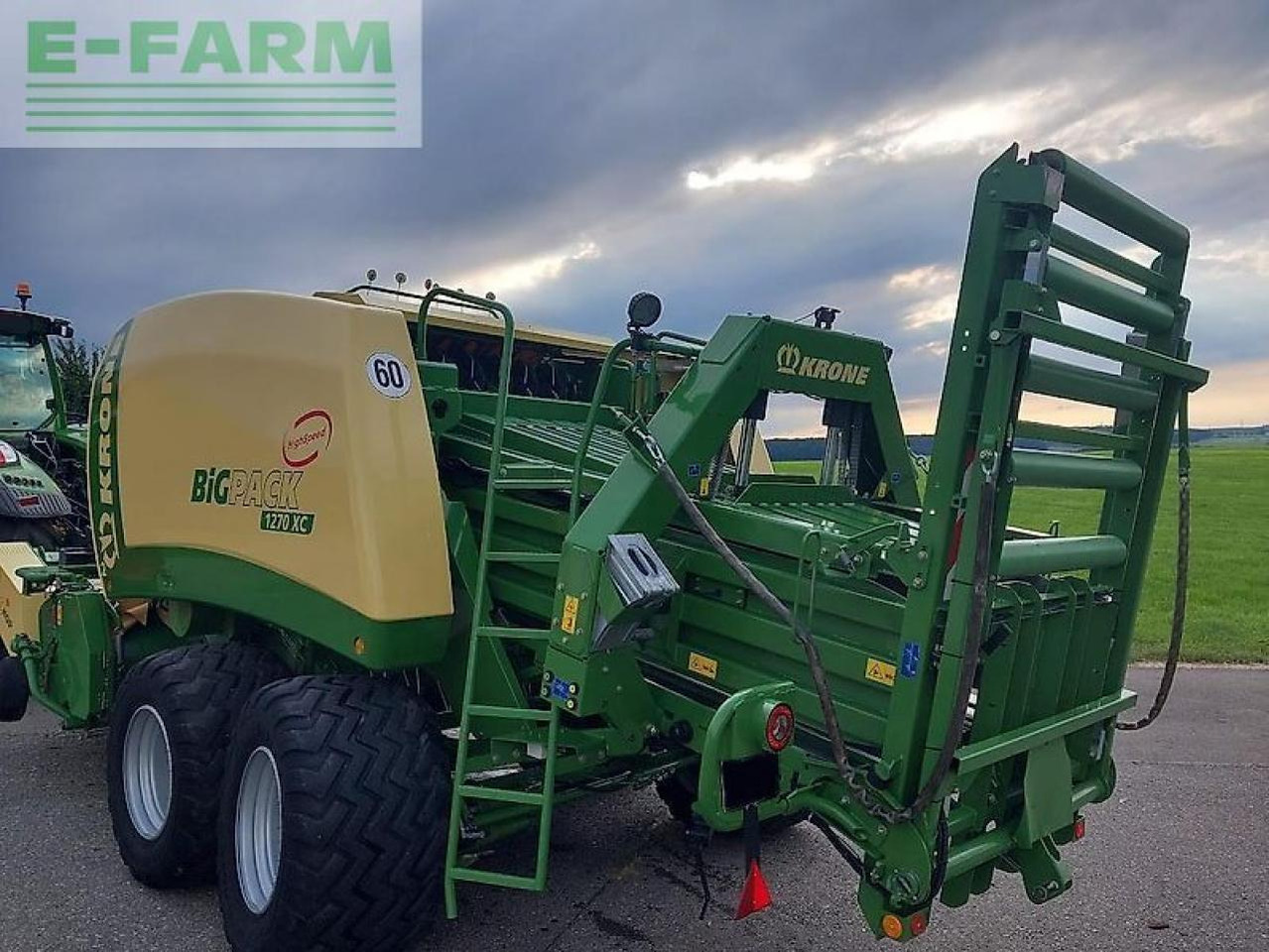 Krone big pack 1270 xc prechop - Balirka za kockaste bale: slika 4 Krone big pack 1270 xc prechop - Balirka za kockaste bale: slika 4