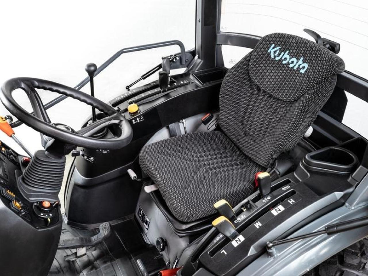 Kubota lx351 cab - Traktor: slika 5 Kubota lx351 cab - Traktor: slika 5