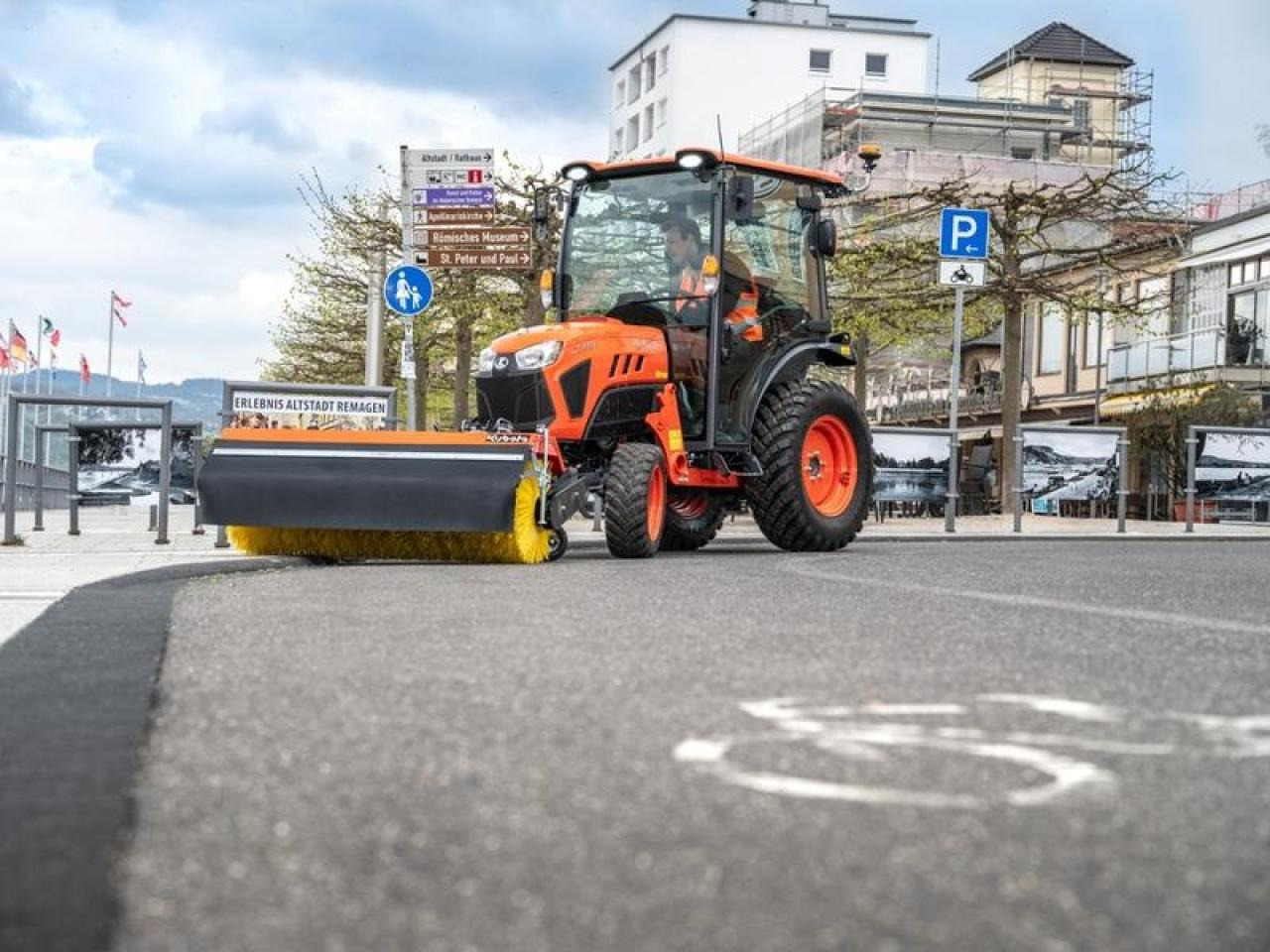 Kubota lx351 cab - Traktor: slika 2 Kubota lx351 cab - Traktor: slika 2