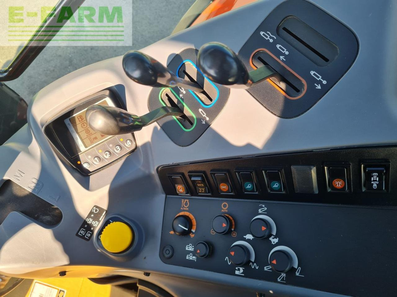 Traktor Kubota m115gx iv: slika 17