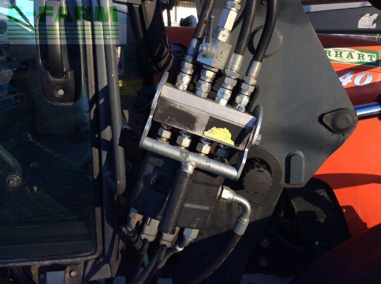 Traktor Kubota m7040: slika 17