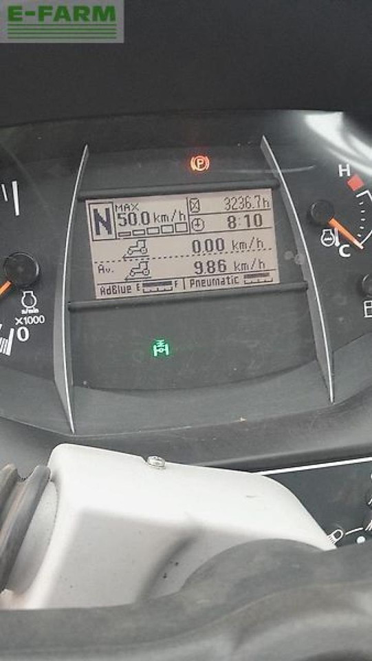 Kubota m7151 premium kvt - Traktor: slika 4 Kubota m7151 premium kvt - Traktor: slika 4